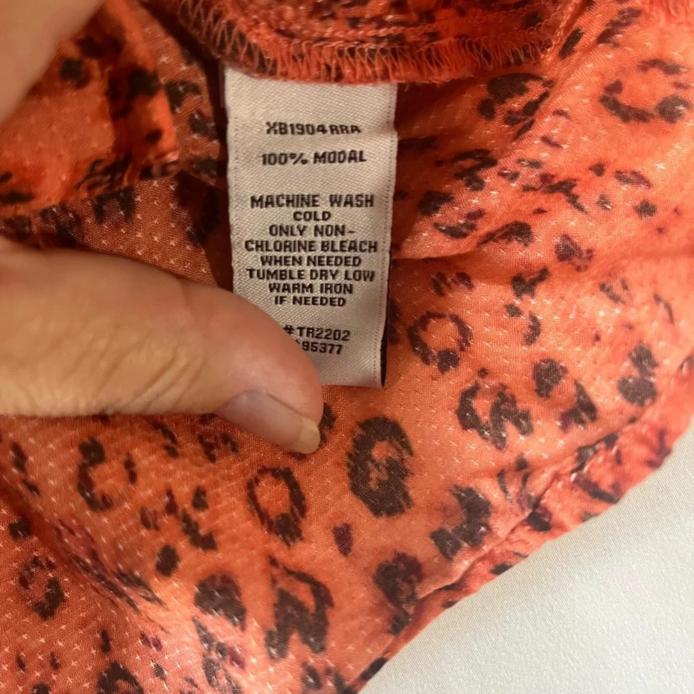 Sanctuary Orange Leopard Print 3/4 Sleeve Button Down Blouse Size Large - Picture 5 of 5